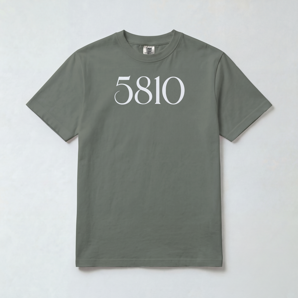 "5810" Large center chest